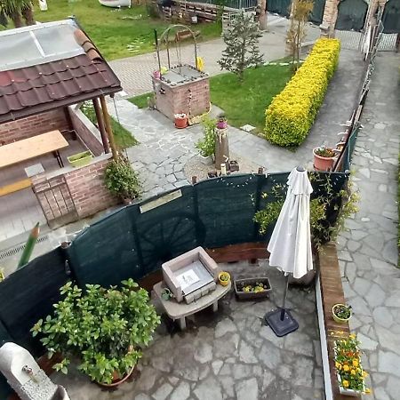 Casa Appartamento Vacanze La Fermata Delle Rondini Castello di Annone Eksteriør bilde