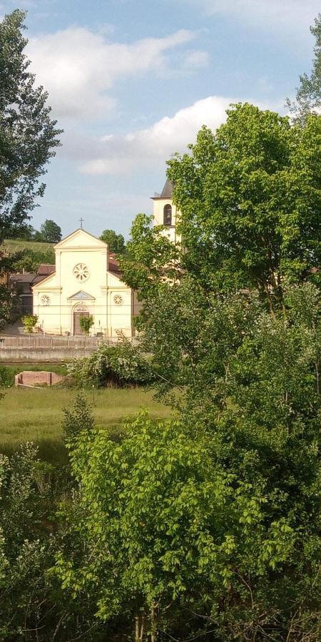 Casa Appartamento Vacanze La Fermata Delle Rondini Castello di Annone Eksteriør bilde