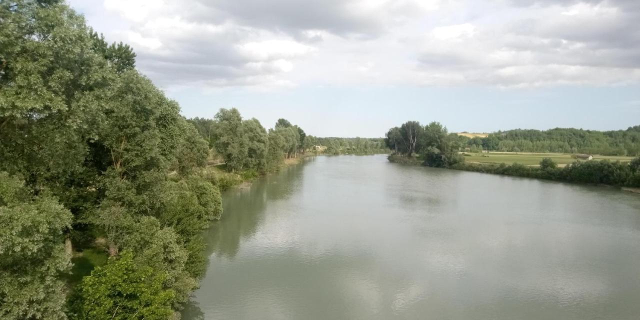 Casa Appartamento Vacanze La Fermata Delle Rondini Castello di Annone Eksteriør bilde
