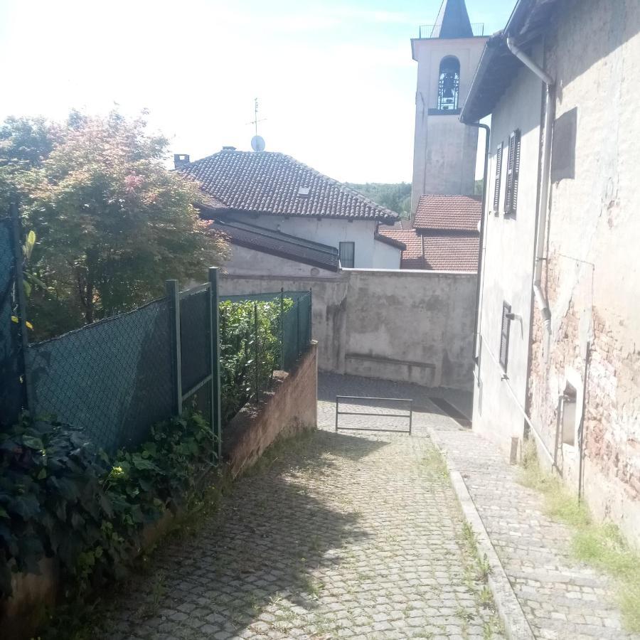 Casa Appartamento Vacanze La Fermata Delle Rondini Castello di Annone Eksteriør bilde