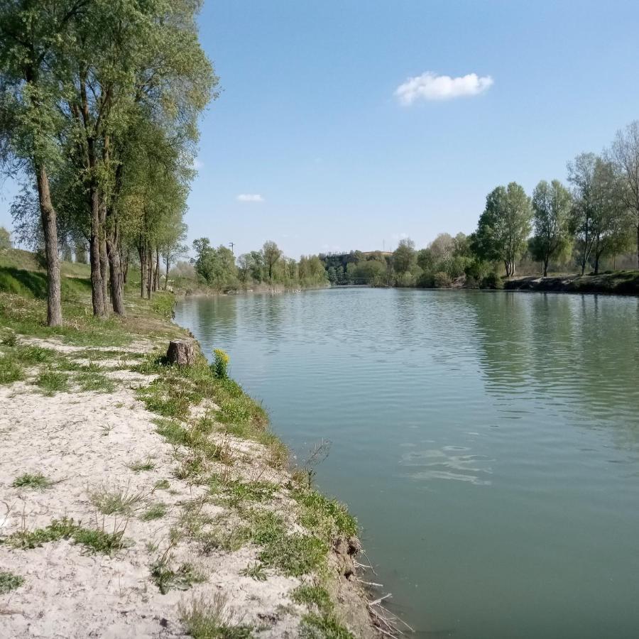 Casa Appartamento Vacanze La Fermata Delle Rondini Castello di Annone Eksteriør bilde