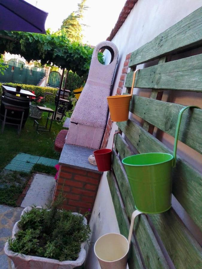 Casa Appartamento Vacanze La Fermata Delle Rondini Castello di Annone Eksteriør bilde