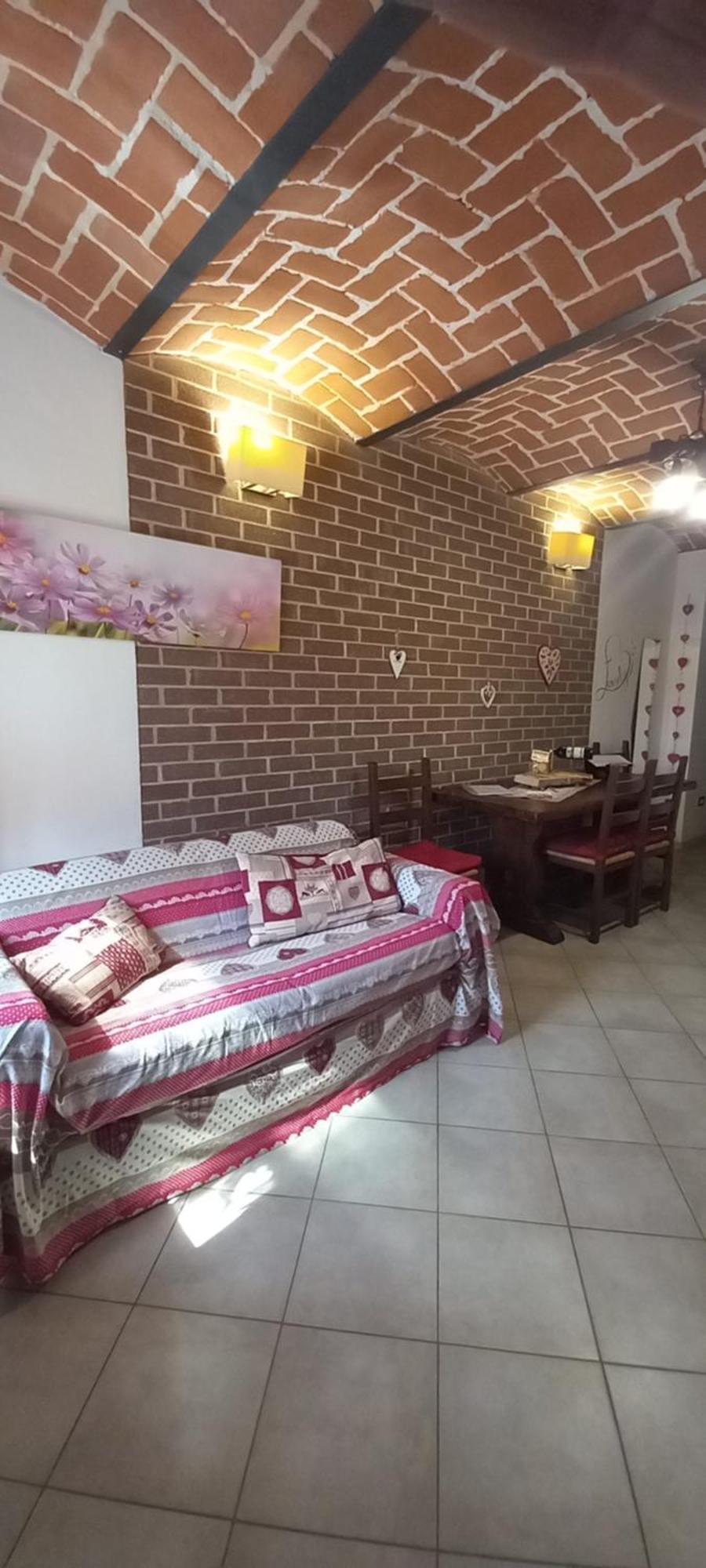 Casa Appartamento Vacanze La Fermata Delle Rondini Castello di Annone Eksteriør bilde