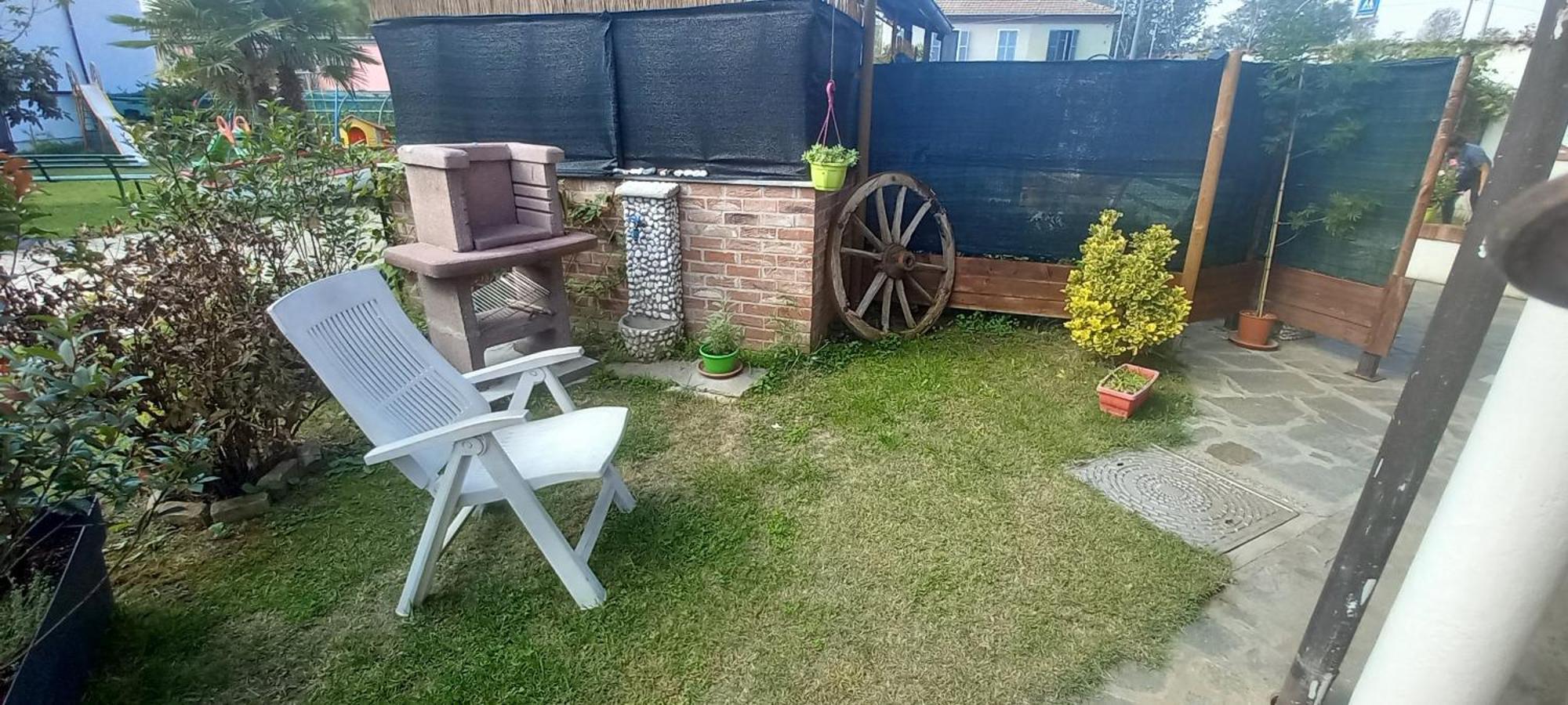 Casa Appartamento Vacanze La Fermata Delle Rondini Castello di Annone Eksteriør bilde