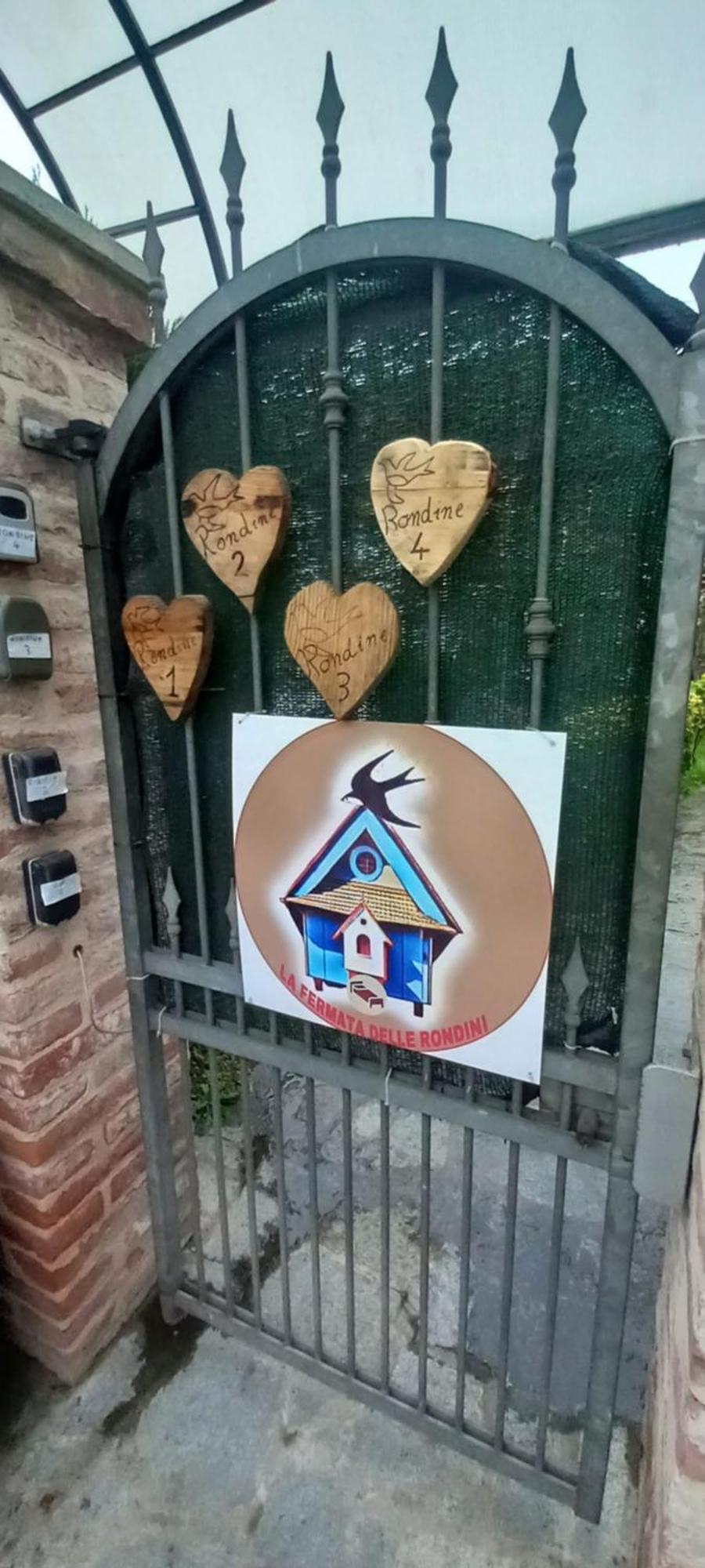 Casa Appartamento Vacanze La Fermata Delle Rondini Castello di Annone Eksteriør bilde