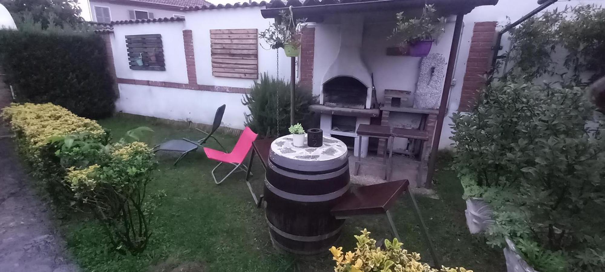 Casa Appartamento Vacanze La Fermata Delle Rondini Castello di Annone Eksteriør bilde
