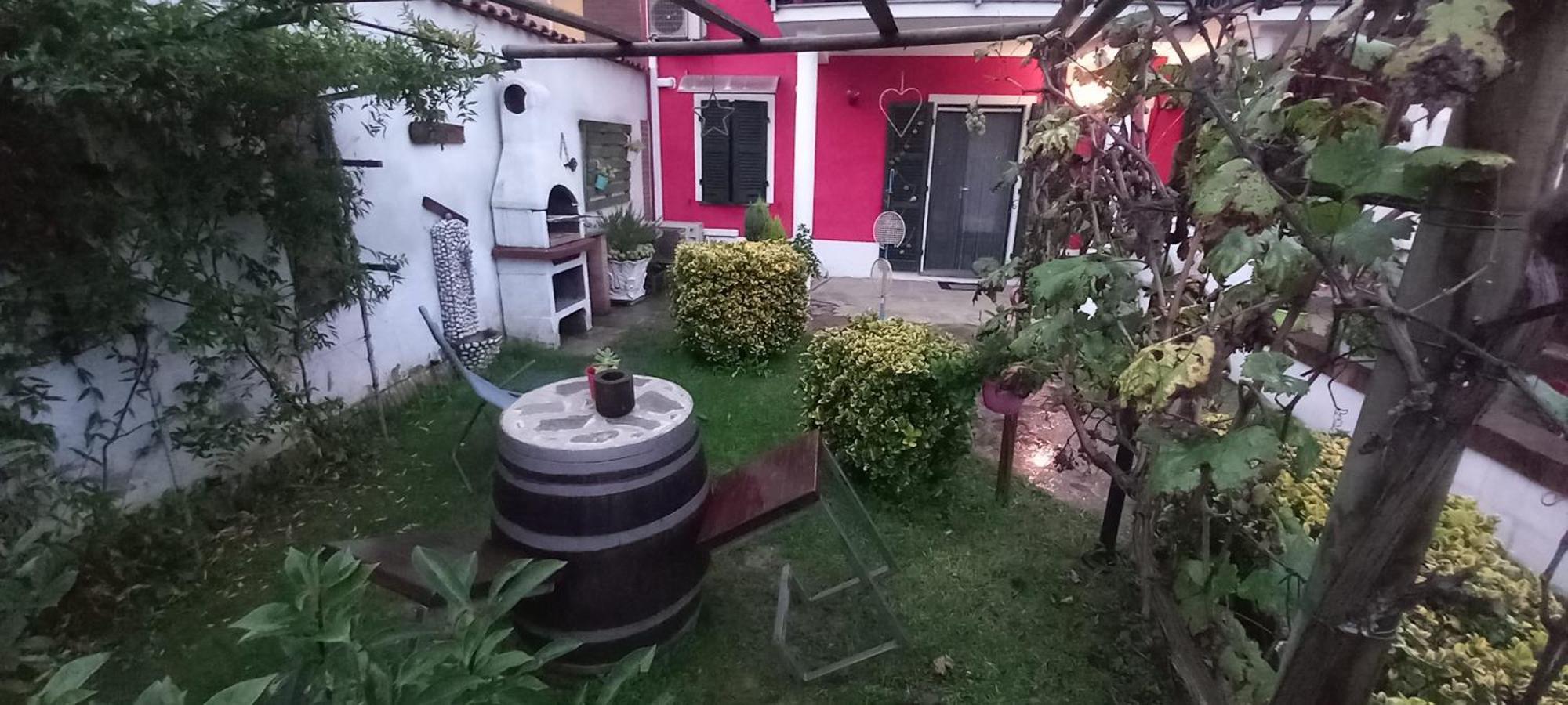 Casa Appartamento Vacanze La Fermata Delle Rondini Castello di Annone Eksteriør bilde