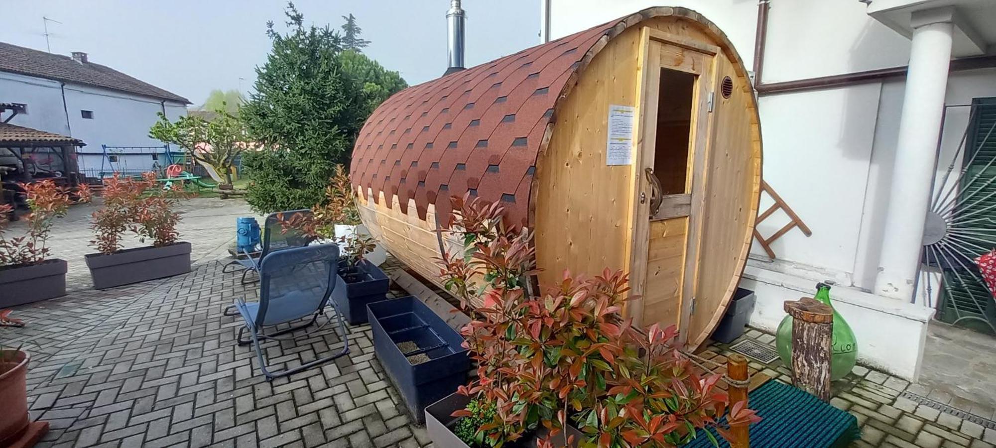 Casa Appartamento Vacanze La Fermata Delle Rondini Castello di Annone Eksteriør bilde
